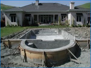Ako urobiť bazén vyrobený z betónu s vlastnými rukami?