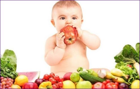 Jedálny lístok pre dieťa vo veku 1 rok a 2 mesiace: čím kŕmiť dieťa, vzorka jedla
