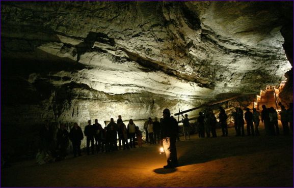 Mamontova jaskyňa (USA)