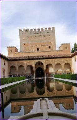 Moslimský palác Alhambra