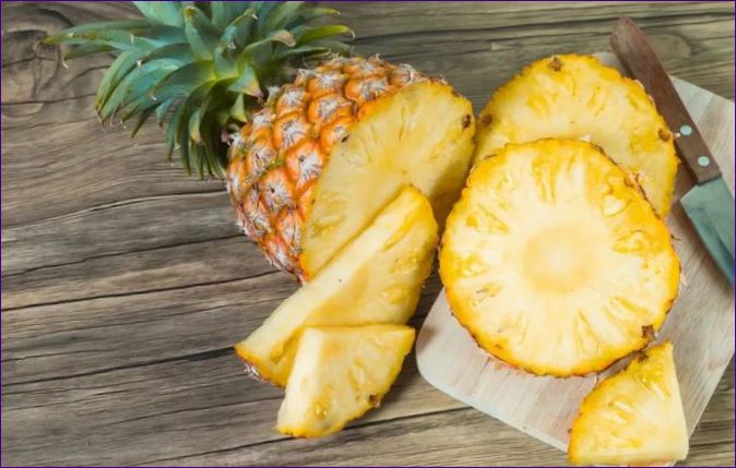 Ako si vybrať sladký ananás a uskladniť ho doma