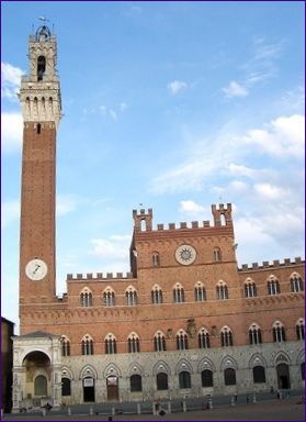 Palazzo Poglico a Mestské múzeum v Siene