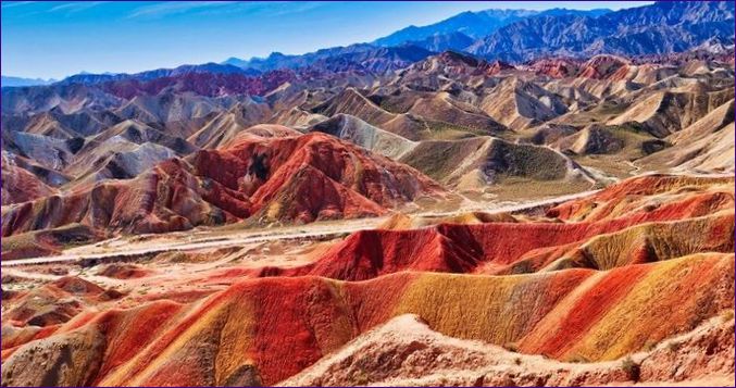 Farebné skaly Zhangye Dangxia, Čína