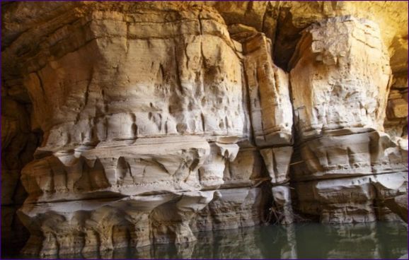 Jaskyňa Sof Omar