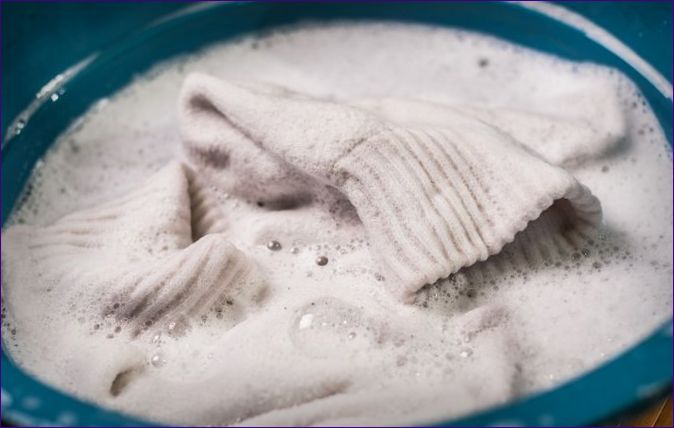 Ako prať biele ponožky